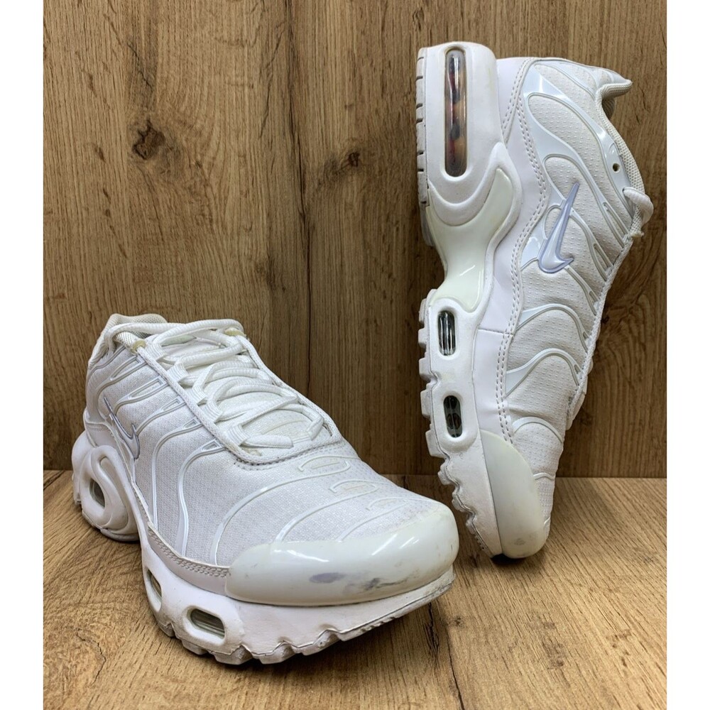 Nike Air Max Plus GS White Metallic Silver Shoes CW7044-100 Size 4.5Y / Womens 6